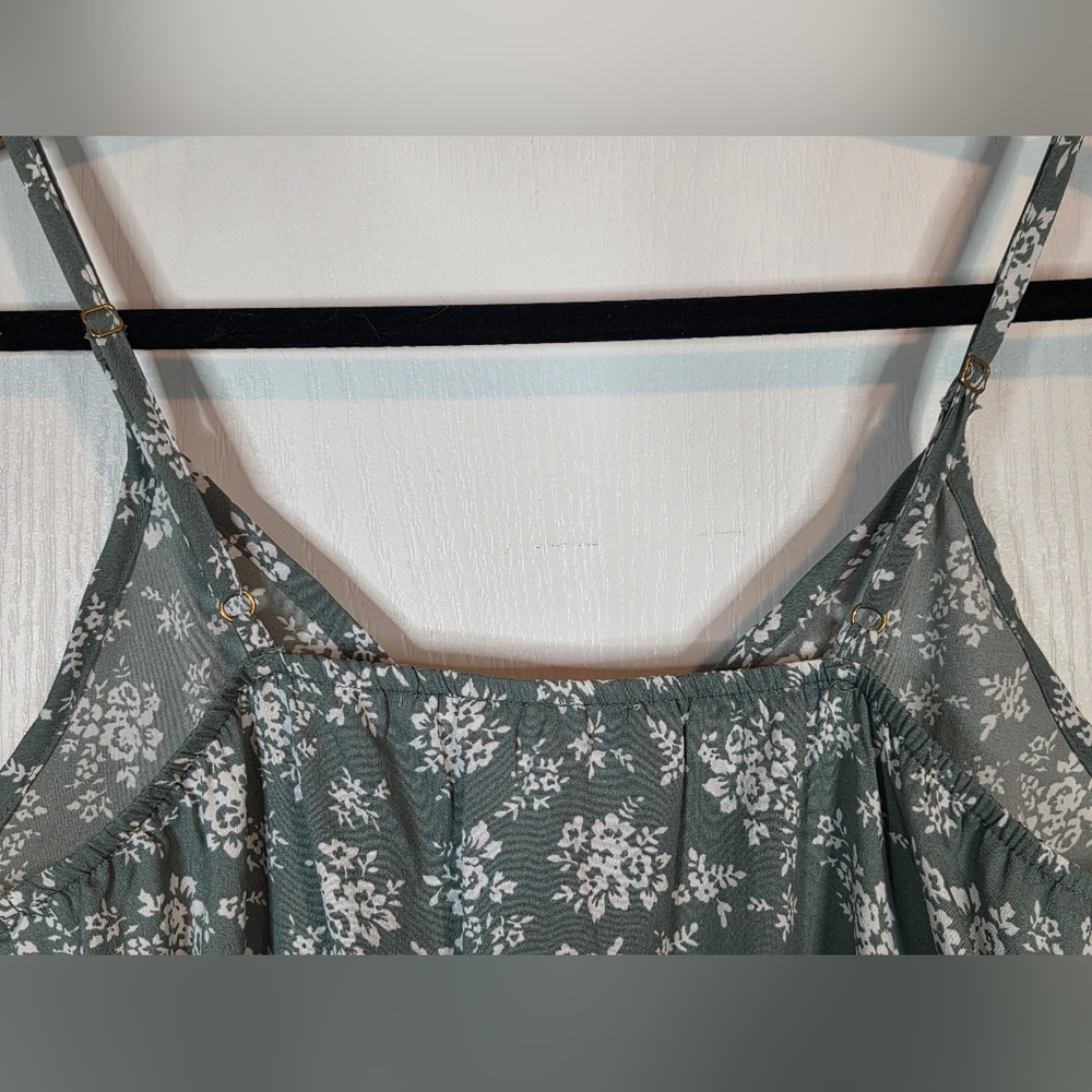 Chic Sage And White Floral short Summer Dress, Speed Limit MPH Womans Size Med - Picture 5 of 11